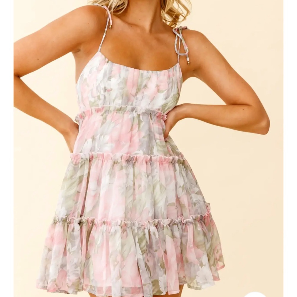 Selfie Leslie Rumi String Tie Babydoll Dress Flower Print Pink